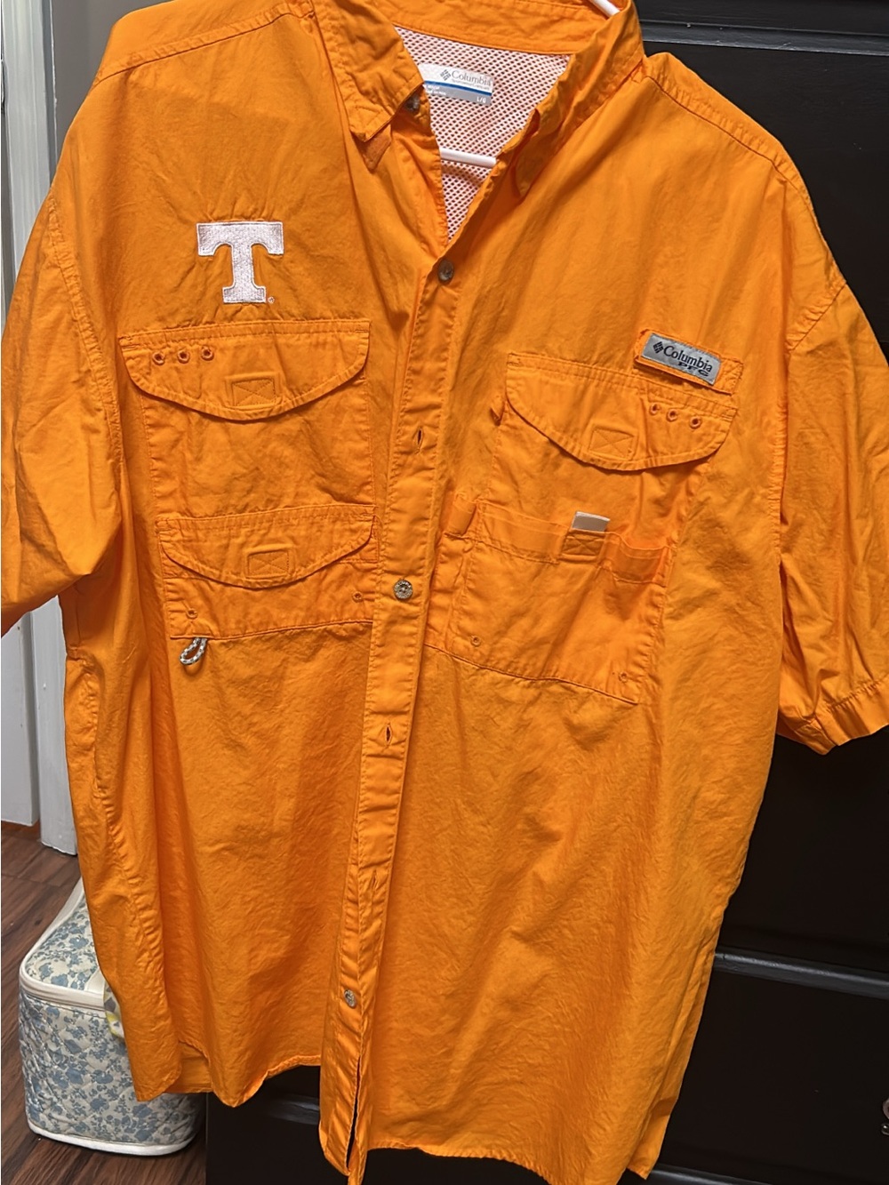 Columbia Men’s Orange Short-Sleeve Button-Down Fishing Shirt